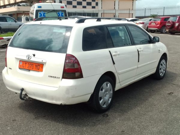 Equipe voiture ndjock